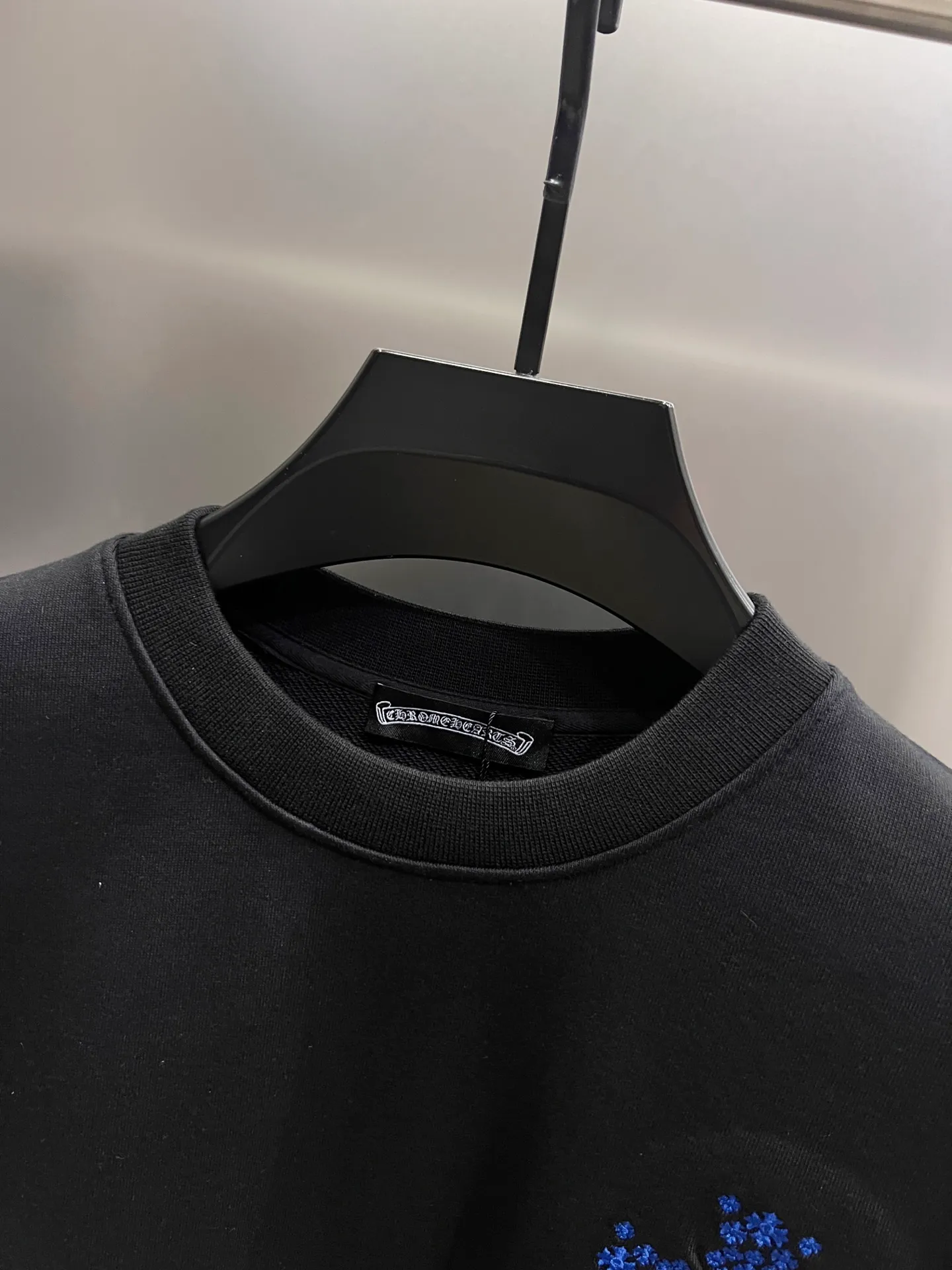 🅿️290 CH Crow 2025 autumn and winter new round neck long-sleeved sweatshirt, horseshoe Sanskrit letters + cross three-dimensional embroidery process, the real thing is great🔥Same style for men and women, loose version, size S M L XL XXL five sizes black white